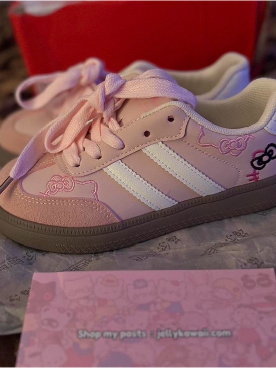 jellykawii Shoes - Hello kitty sneakers
